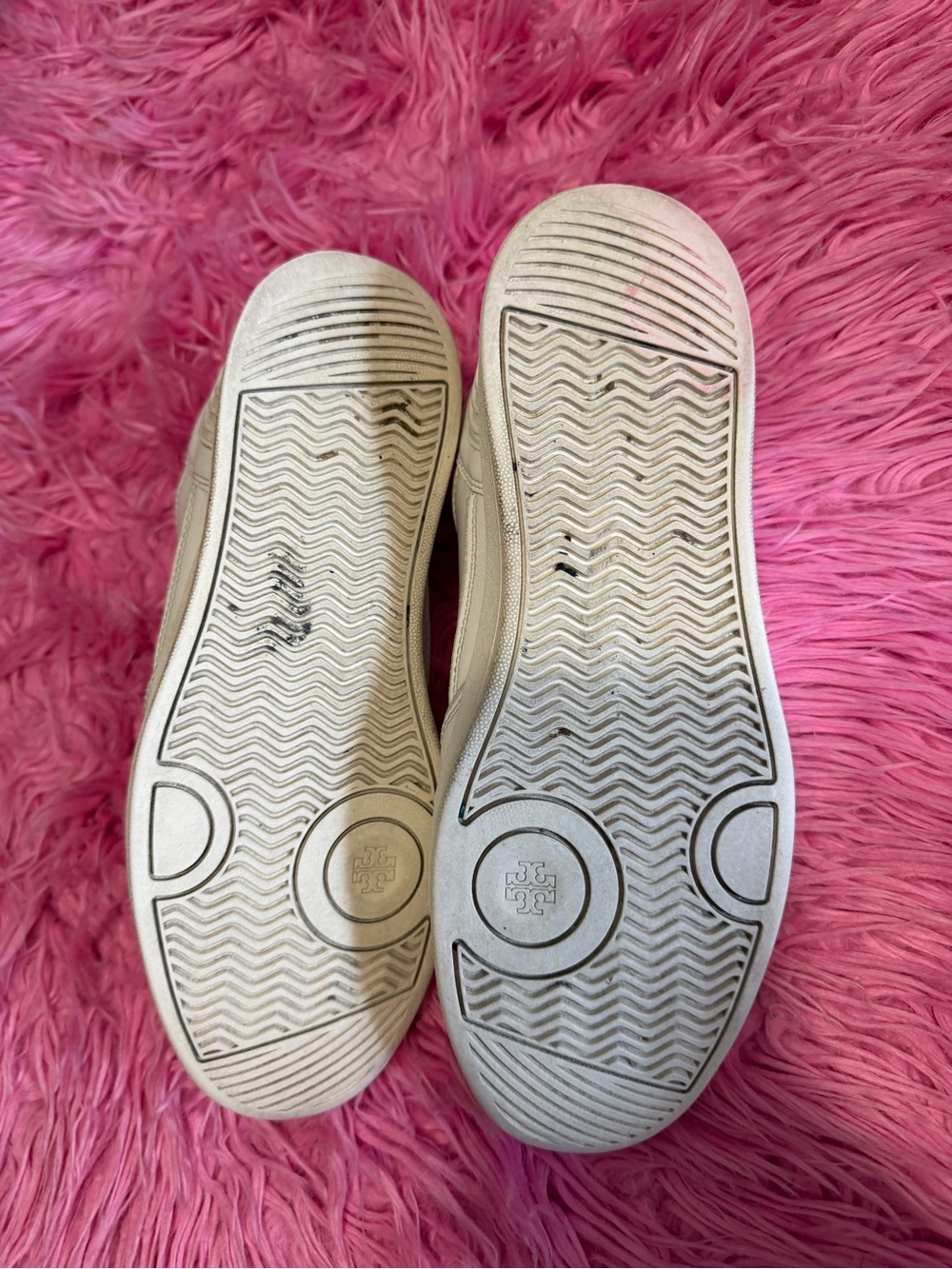 Women White Leather Casual Sneakers - Classic Low-Top Tory burch Gently used - Picture 4 of 4